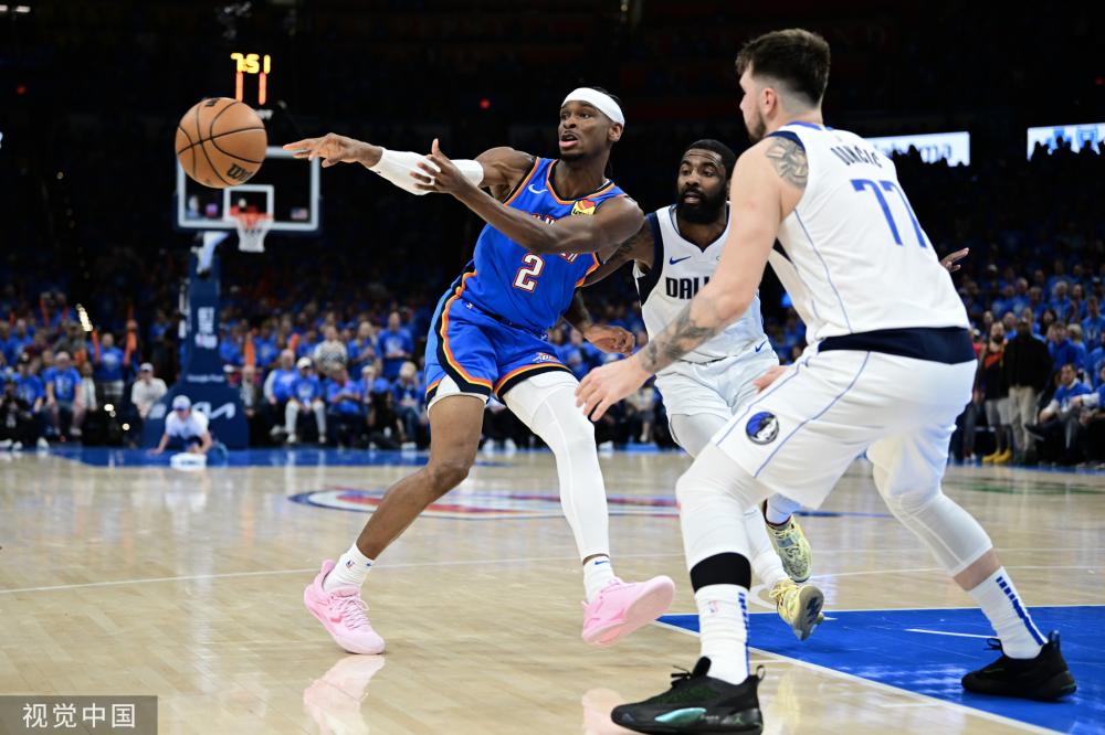 与之并列的 与之并列的