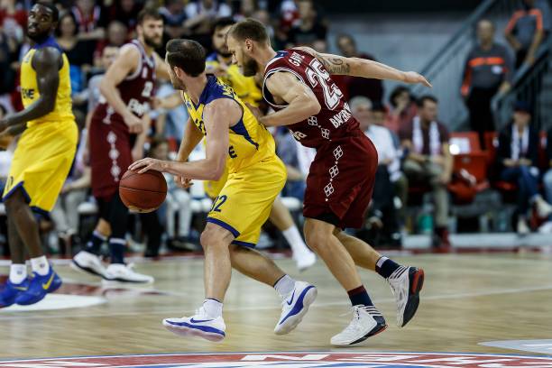 局多次依靠 局多次依靠