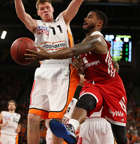 对西班牙队 对西班牙队